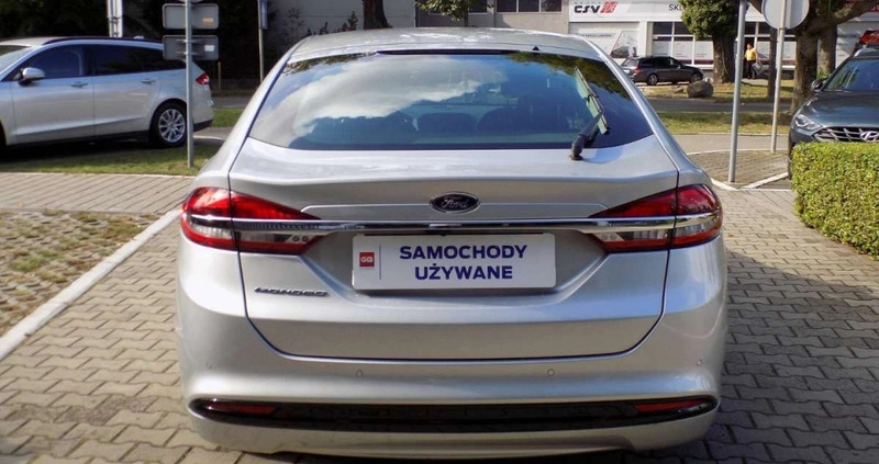 Ford Mondeo cena 104900 przebieg: 48500, rok produkcji 2019 z Szczecin małe 742